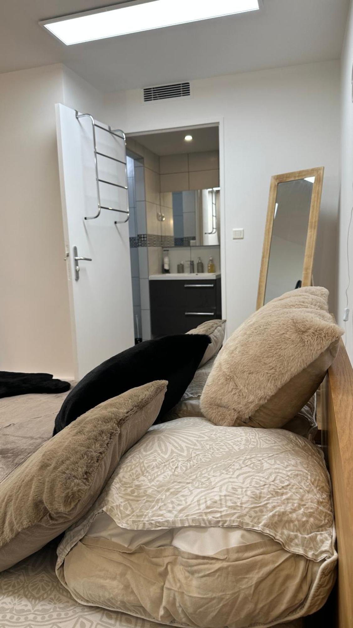 Appartement 5Min To Disneyland, Parking Prive Magny-le-Hongre Exterior foto